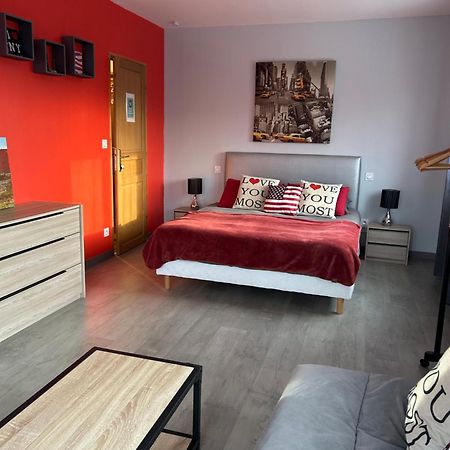 Chambres De Valerie Saint-Cyprien  Exterior photo