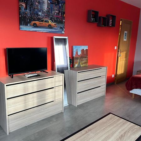 Chambres De Valerie Saint-Cyprien  Exterior photo